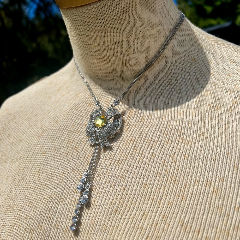 Betsey Johnson Yellow Gem Dangling Bow Necklace - Picture 3 of 7